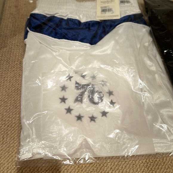 Mitchell & Ness - Picture 3 of 3